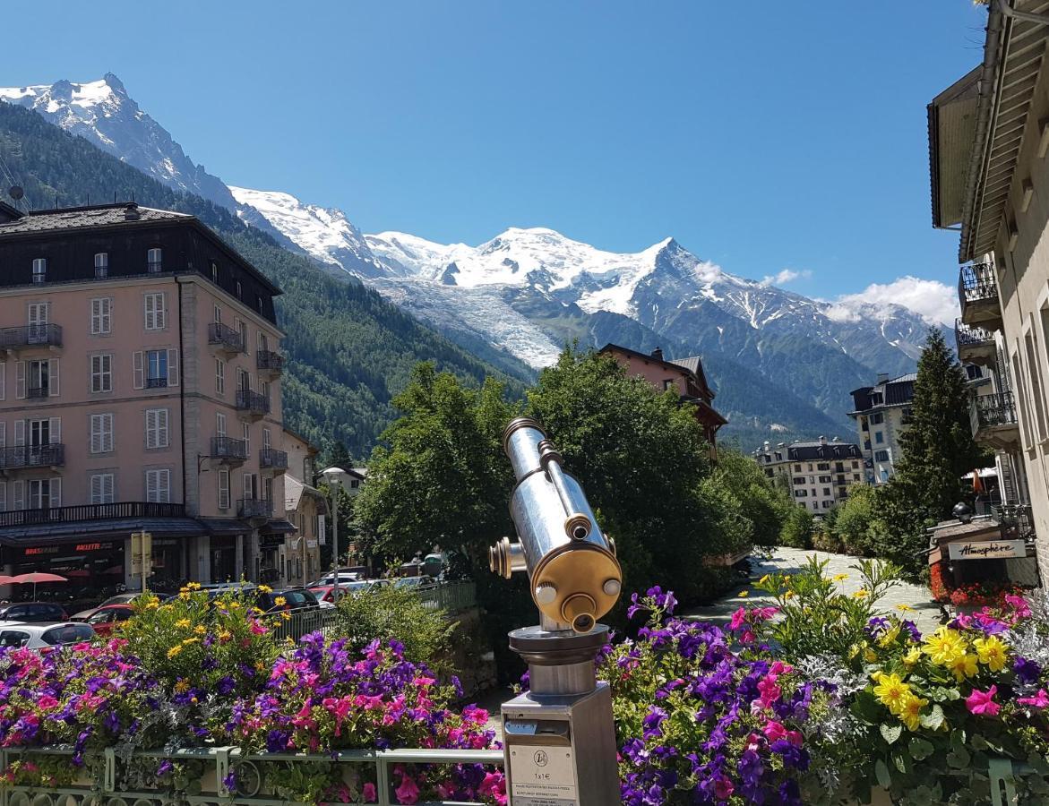 Vue Montblanc Magique En Centre-Ville Avec Parking Chamonix Exterior photo