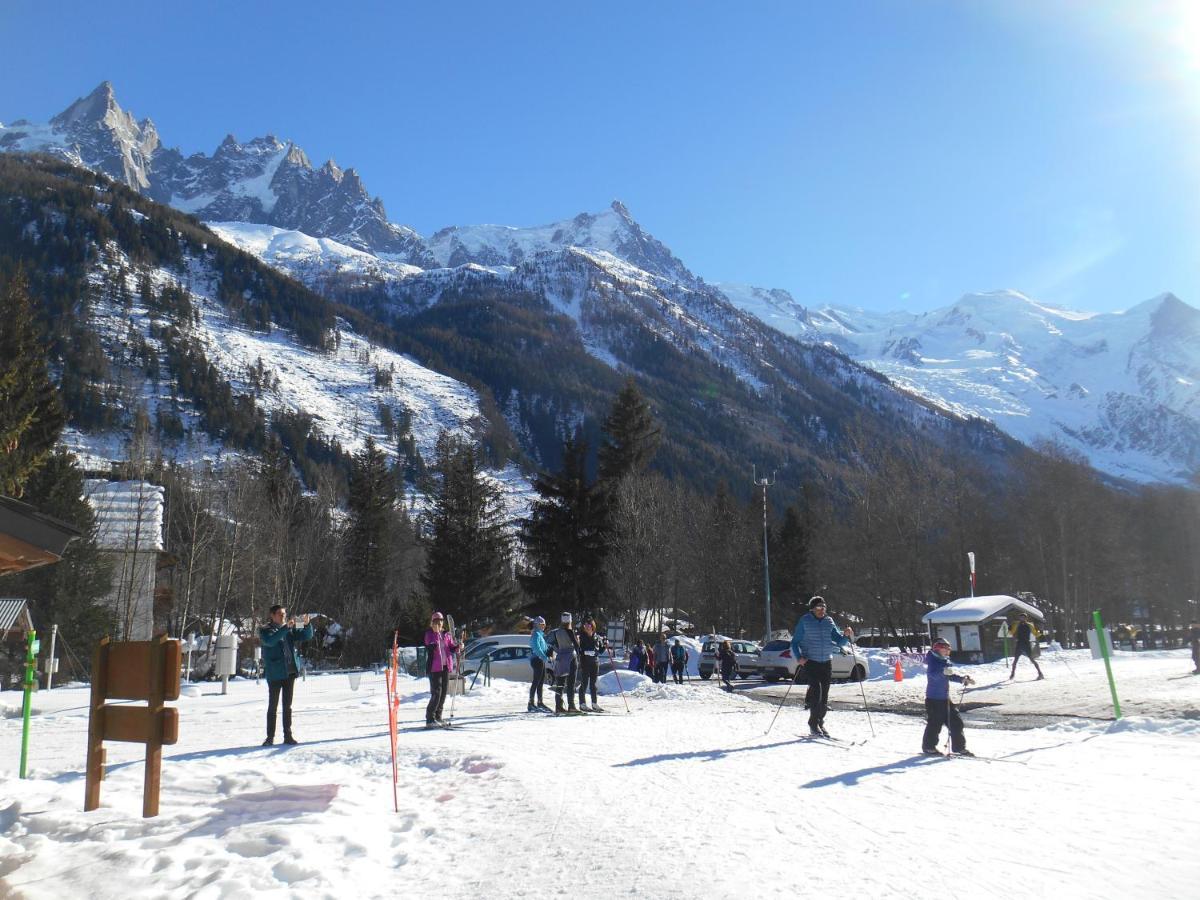 Vue Montblanc Magique En Centre-Ville Avec Parking Chamonix Exterior photo