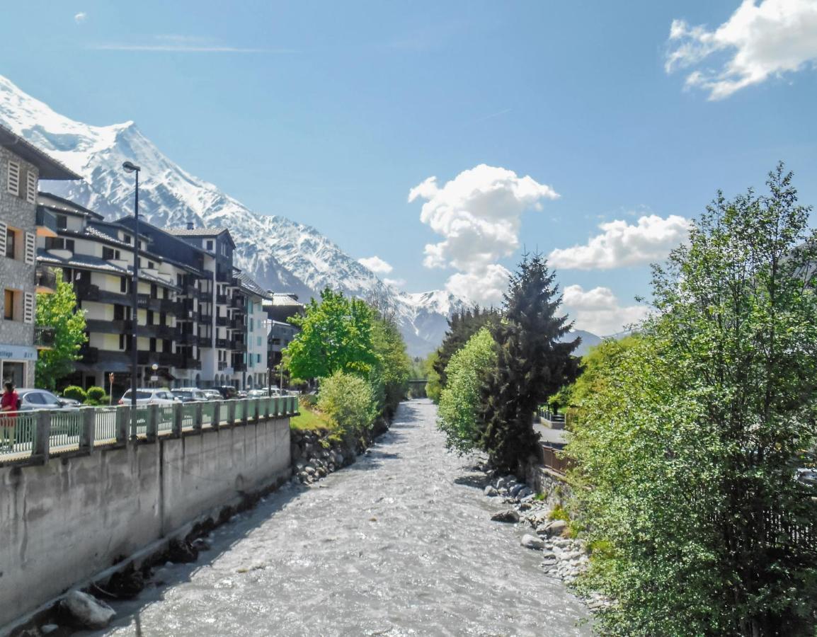 Vue Montblanc Magique En Centre-Ville Avec Parking Chamonix Exterior photo