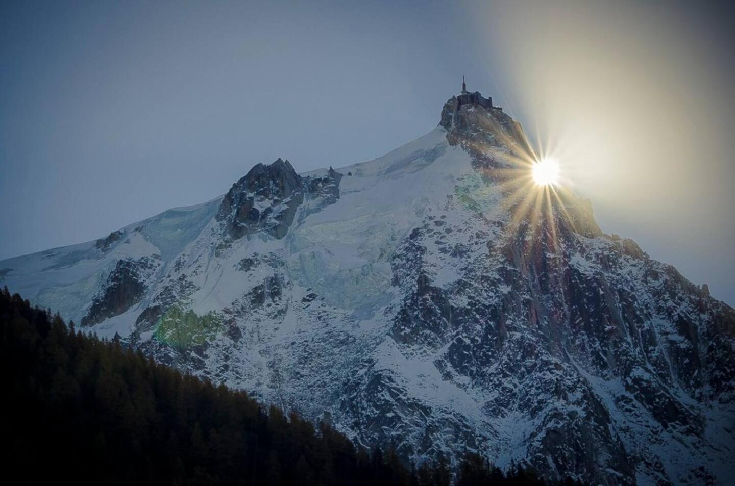 Vue Montblanc Magique En Centre-Ville Avec Parking Chamonix Exterior photo